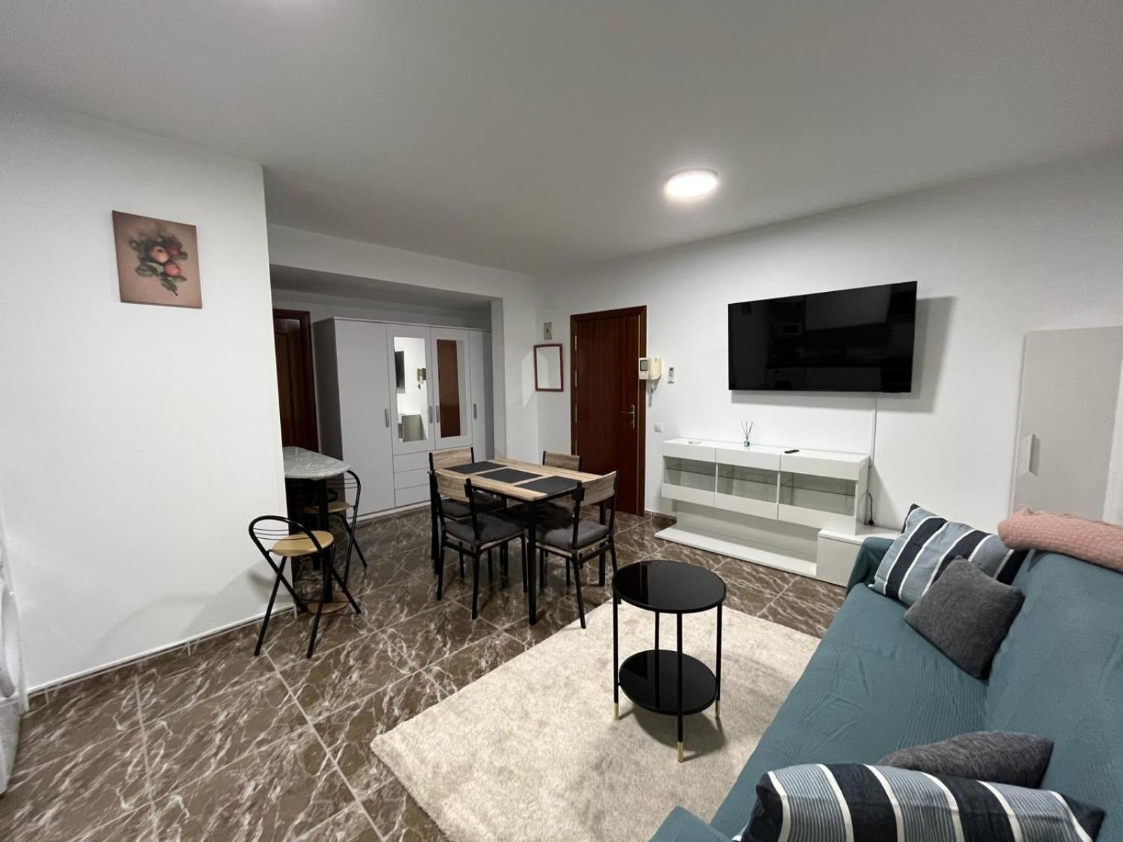 Apartamento Mercurio- Barajas 1B Madrid Buitenkant foto