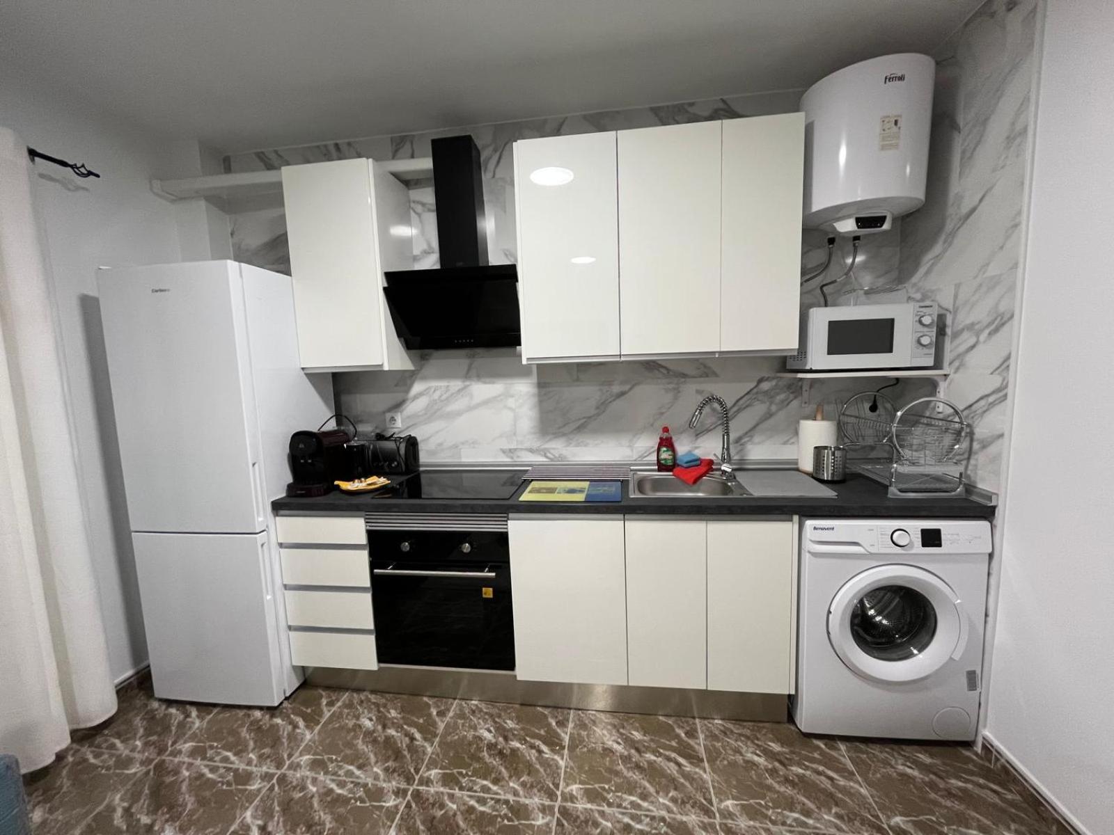 Apartamento Mercurio- Barajas 1B Madrid Buitenkant foto